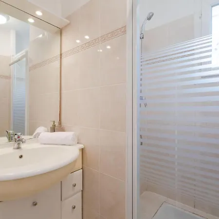 Le Domaine De Figuiere-2 By Interhome Appartement Sainte-Maxime